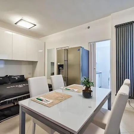 Mini Fronte Mare Piazza Mazzini Apartmán Lido di Jesolo