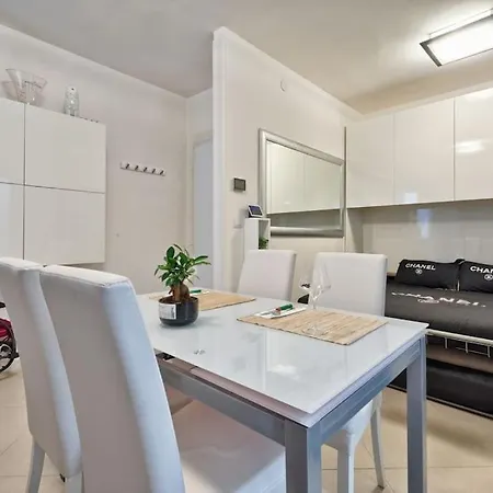 Mini Fronte Mare Piazza Mazzini *