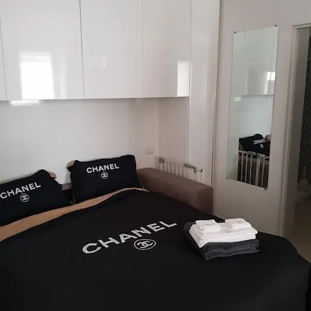 Mini Fronte Mare Piazza Mazzini アパート *