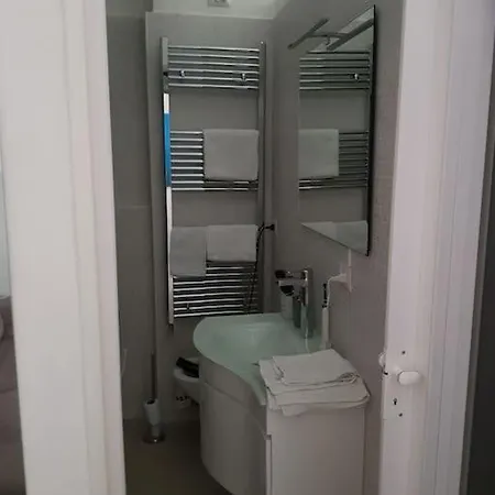 Mini Fronte Mare Piazza Mazzini アパート *